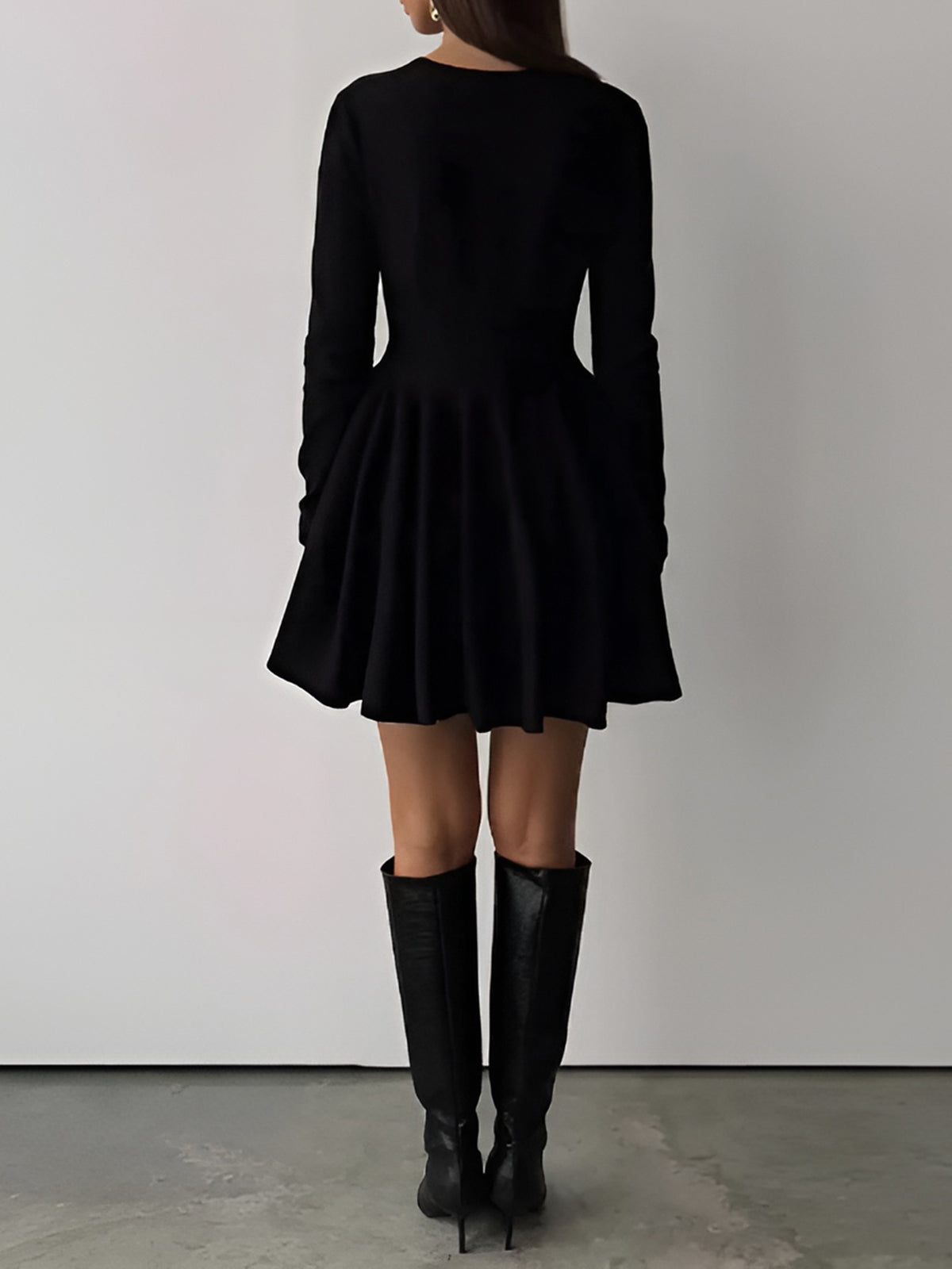 Damen Minikleid | Taillennahe Schnittführung lange Ärmel kurze Form