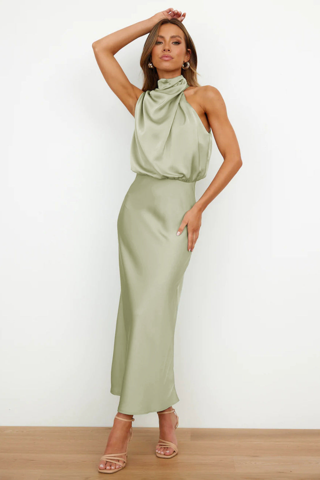 Damenkleid | Neckholder und A-Linienschnitt