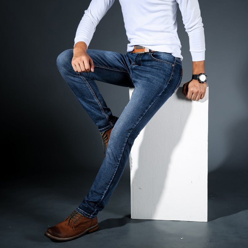 Herren Jeans | Schmaler Schnitt mit sichtbaren Bundschlaufen
