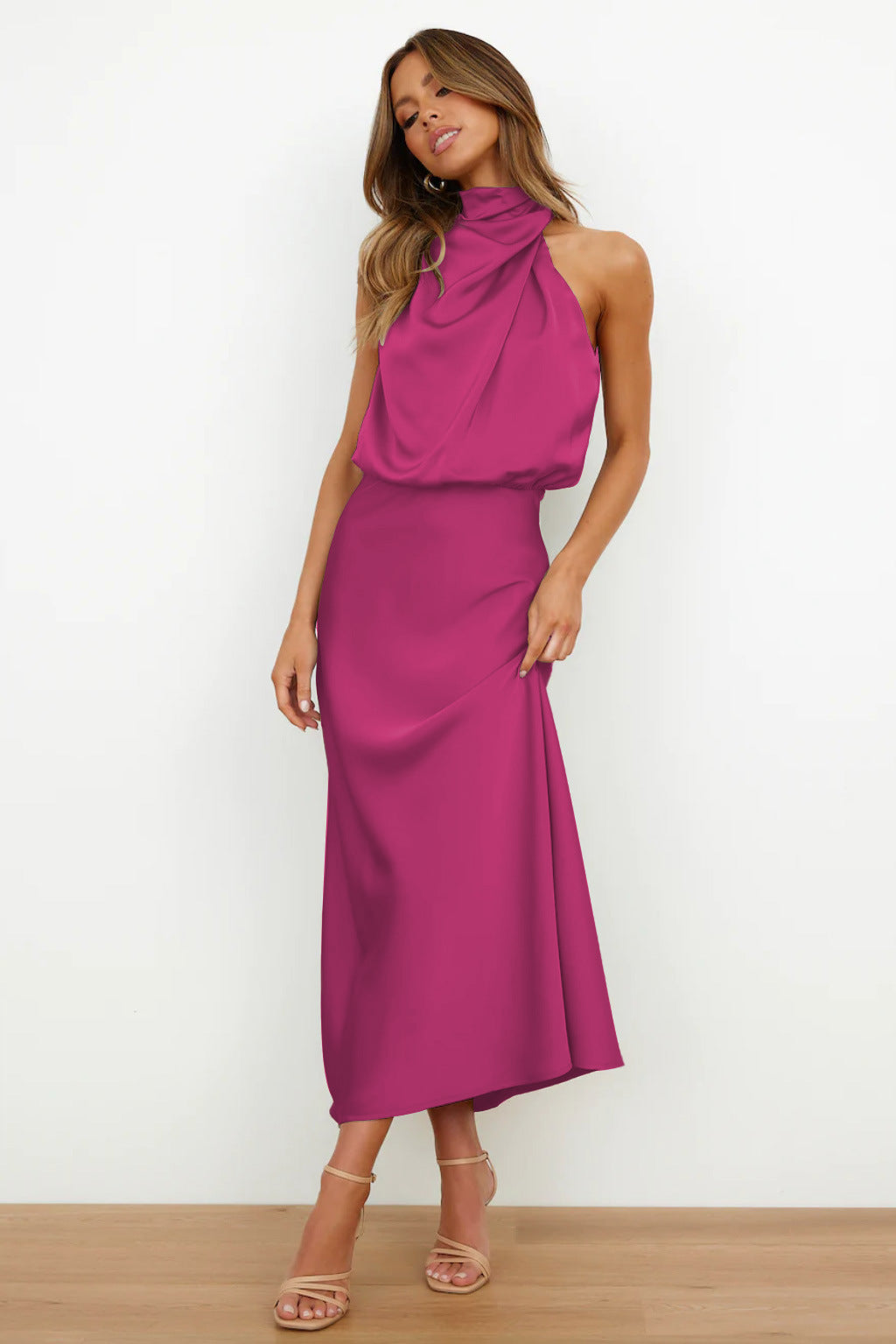 Damenkleid | Neckholder und A-Linienschnitt