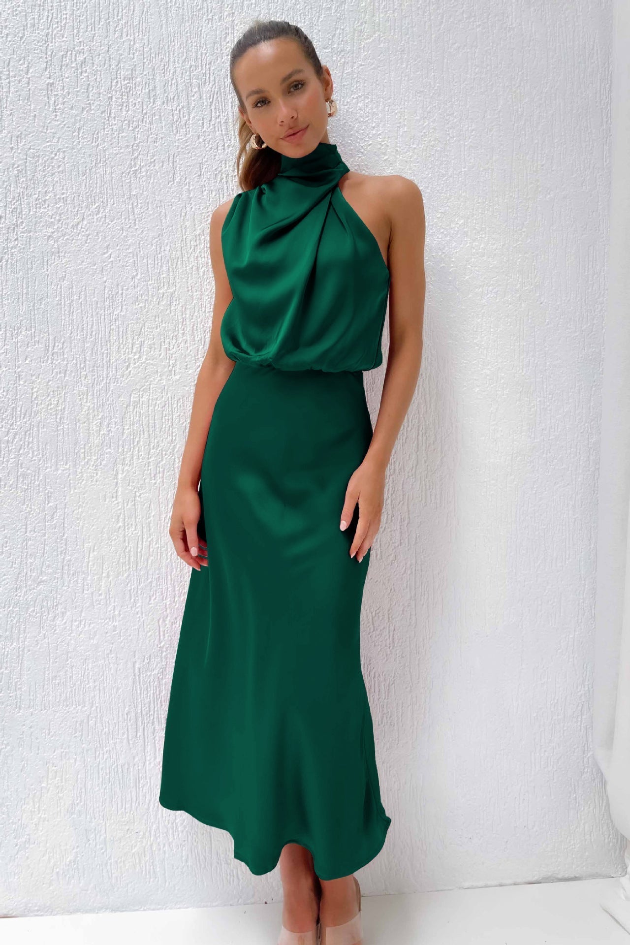 Damenkleid | Neckholder und A-Linienschnitt