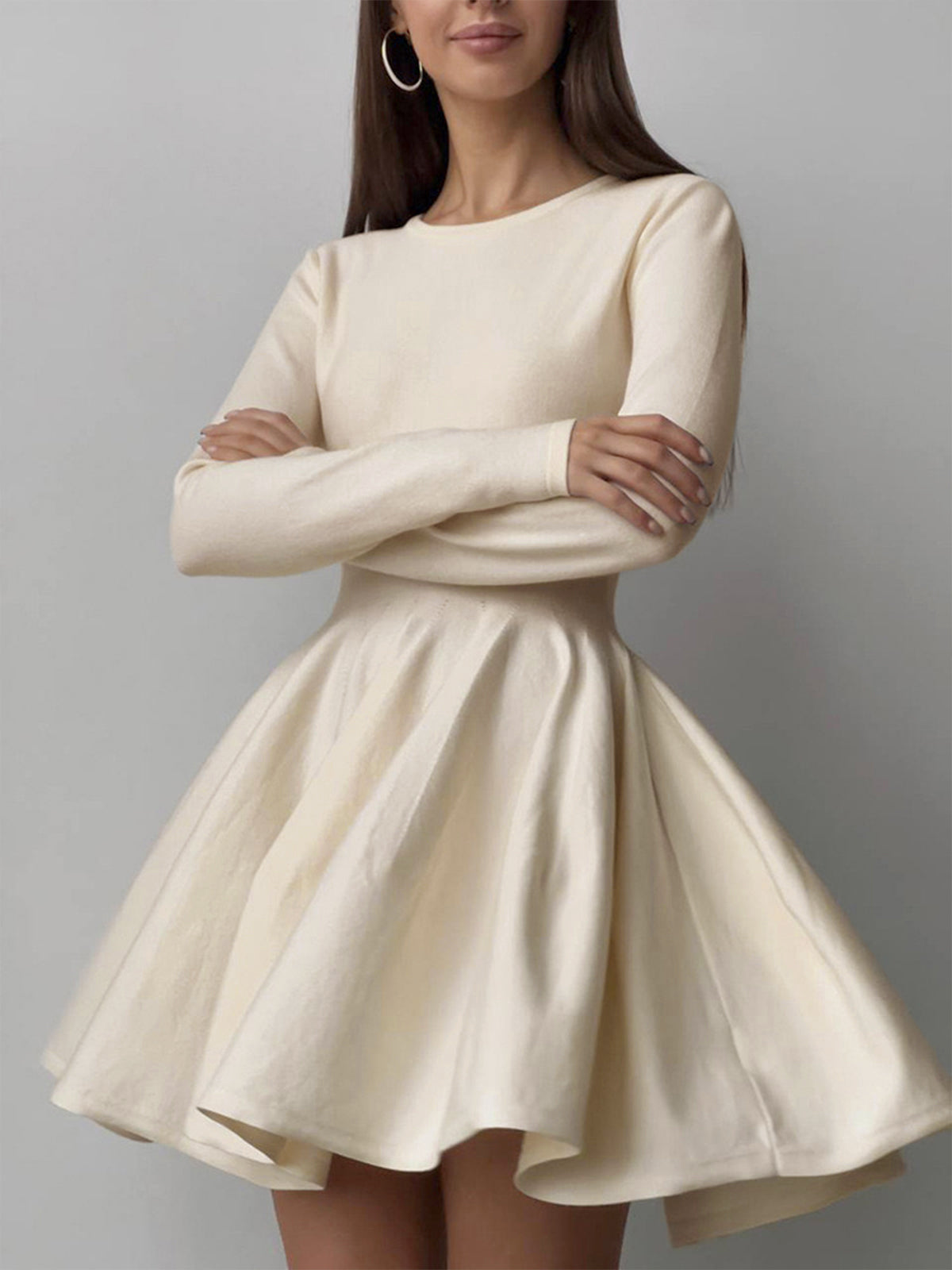 Damen Minikleid | Taillennahe Schnittführung lange Ärmel kurze Form