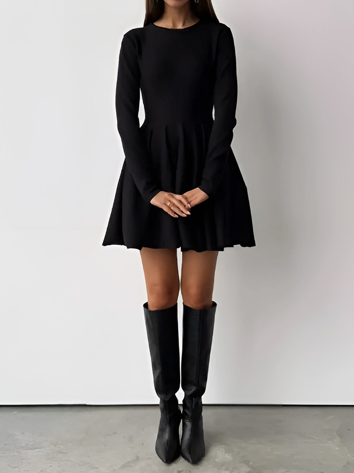 Damen Minikleid | Taillennahe Schnittführung lange Ärmel kurze Form