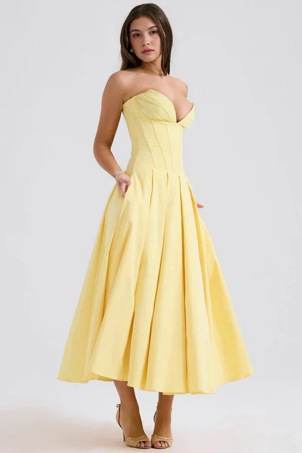 Damenkleid | Trägerlose Ausführung und mittlere Länge