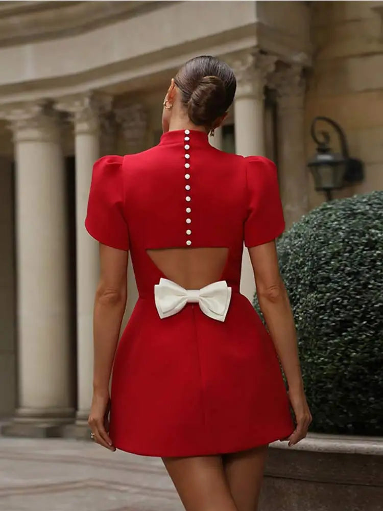 Damen Kleid | Kurze Linie mit Rundhalsausschnitt und klarer Form