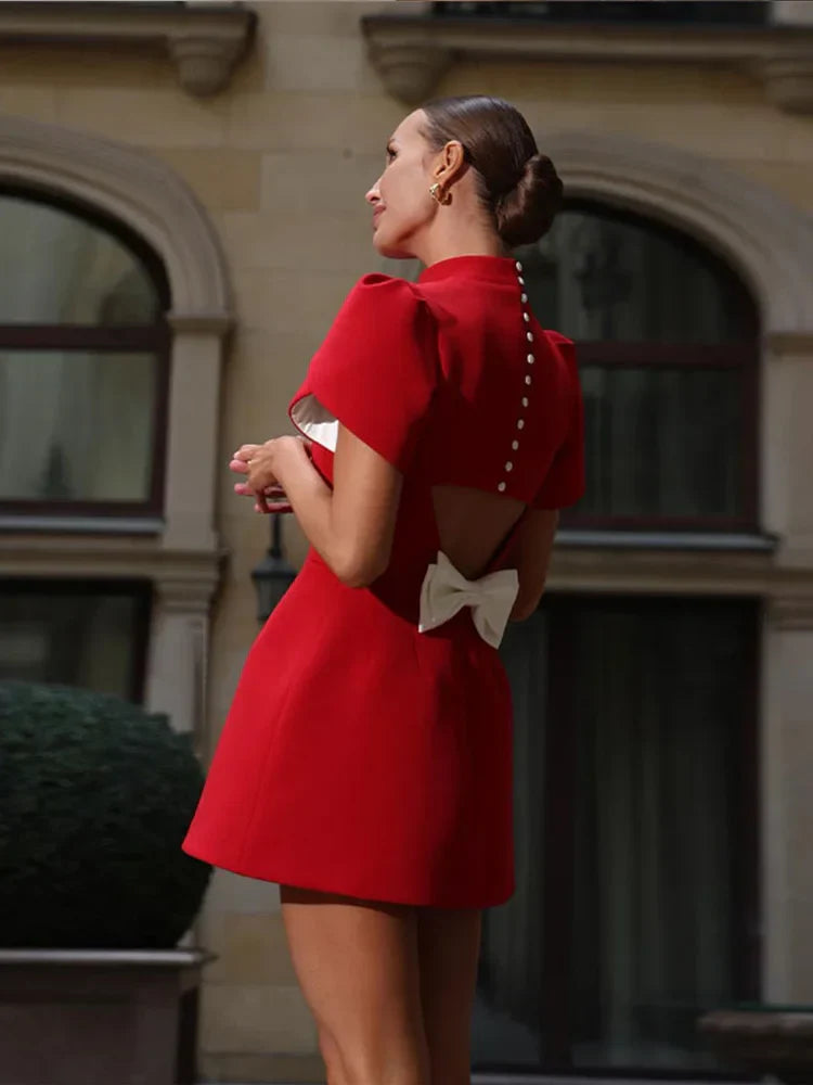 Damen Kleid | Kurze Linie mit Rundhalsausschnitt und klarer Form