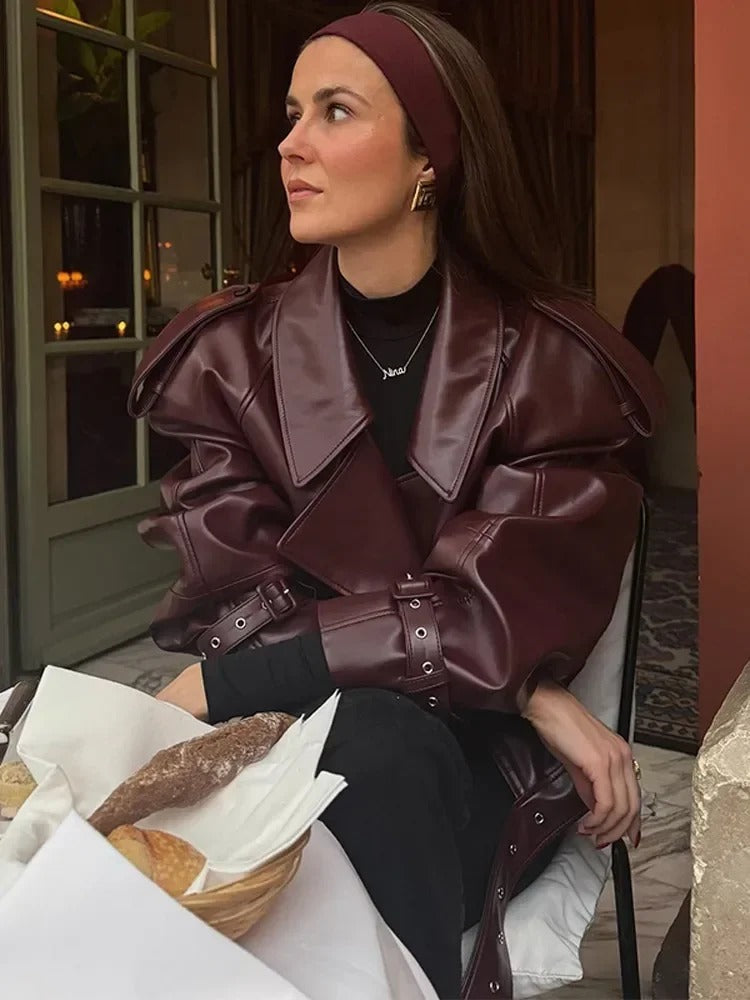 Damen Jacke | Stilvolle Ausführung mit markanten Schulterdetails