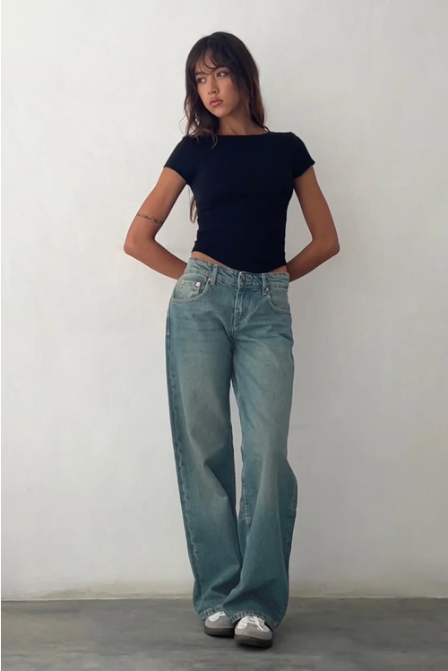 Damen Jeans | niedrige Taille mit gerader Beinführung