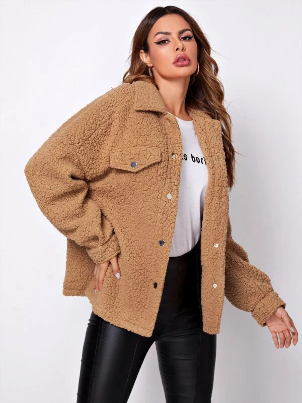 Damenjacke | Jackenform mit Kragen und Taschenanordnung