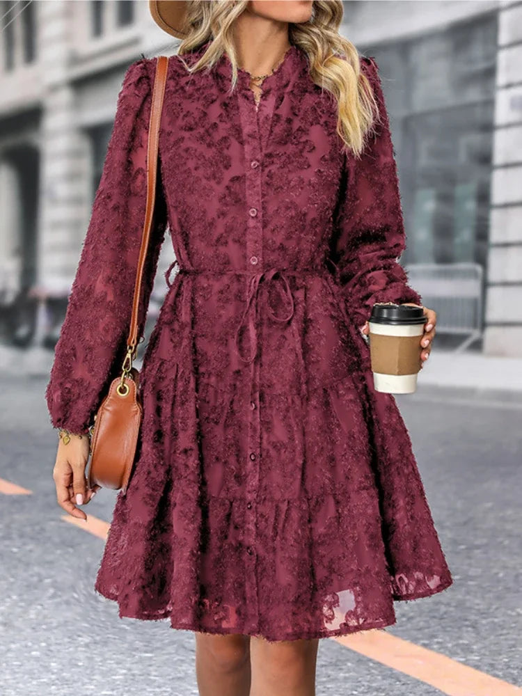 Damenkleid | Kurze Ausführung mit gerader Linienführung