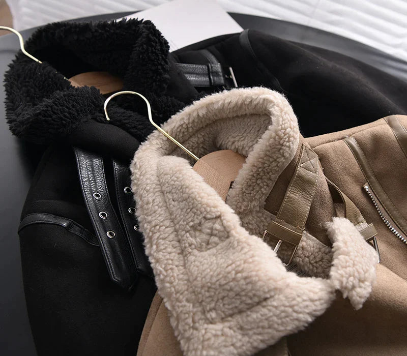 Damen Jacke | kurze Form mit Reißverschluss und gefütterter Innenseite