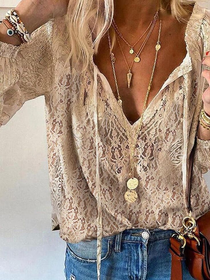 Damenbluse mit geschlitztem Ausschnitt | Lockere Form