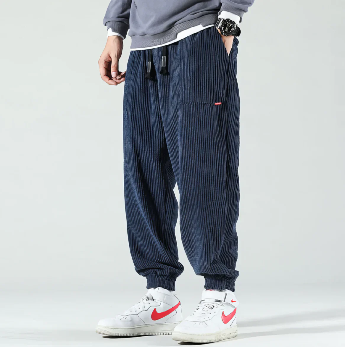Herrenhose | Weiter Schnitt mit gleichmäßiger Form