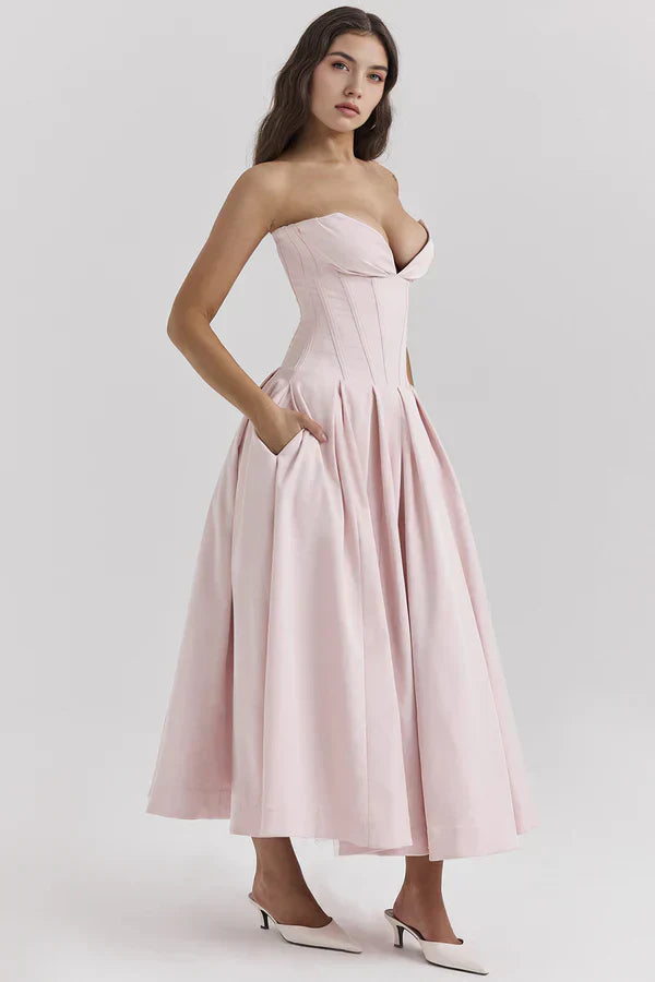Damenkleid | Trägerlose Ausführung und mittlere Länge