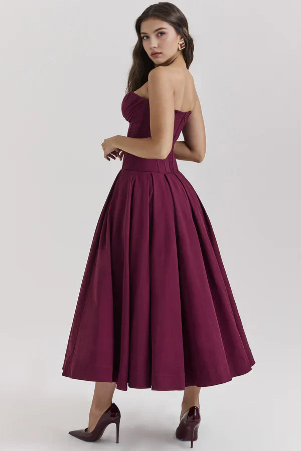 Damenkleid | Trägerlose Ausführung und mittlere Länge