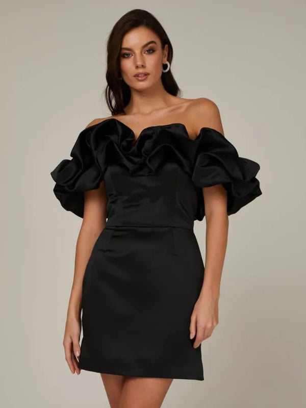 Damen Kleid | schulterfreie Form mit Volantbesatz