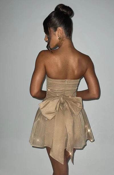 Damen Kleid | Kurze Schnittform mit klarer Linienführung
